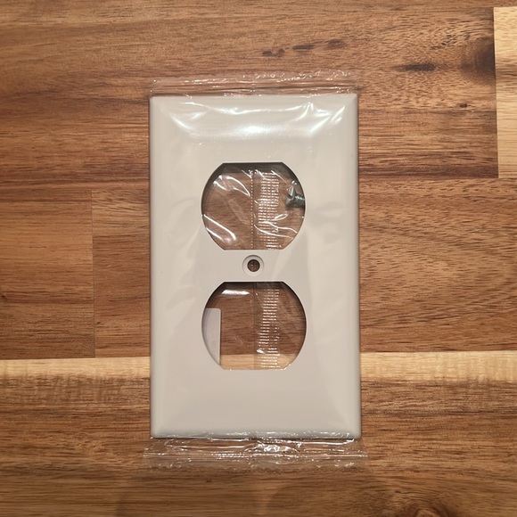 ENERLITES Electrical Outlet Cover Plates - Picture 5 of 6